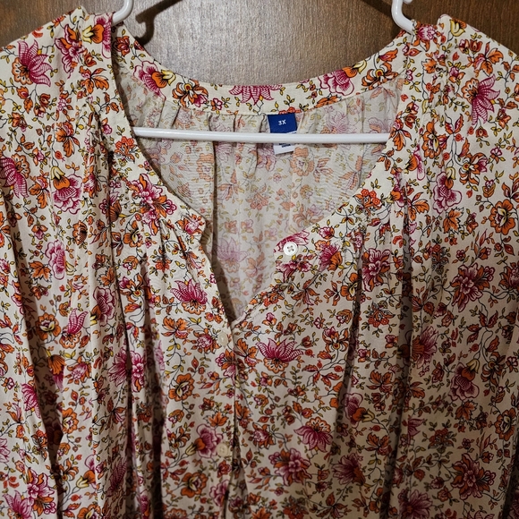 3X Old Navy Floral Blouse - Picture 2 of 4